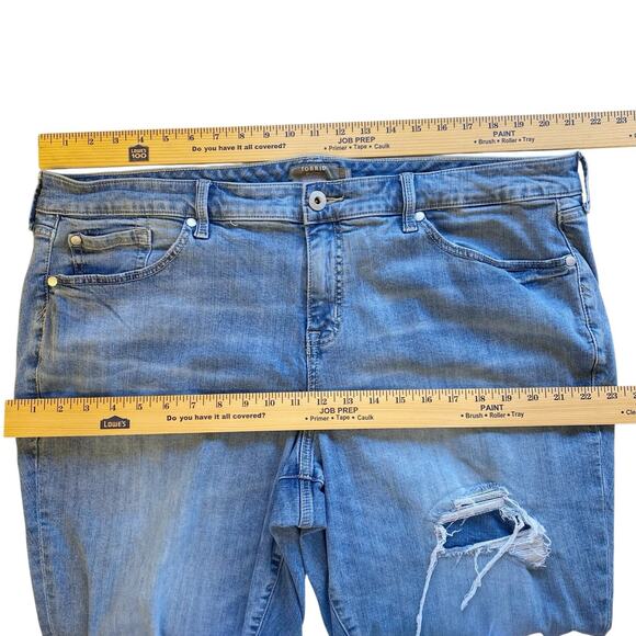 Torrid Jeans Womens 22 Crop Boyfriend Vintage Stretch Medium Wash Distressed - Picture 8 of 10